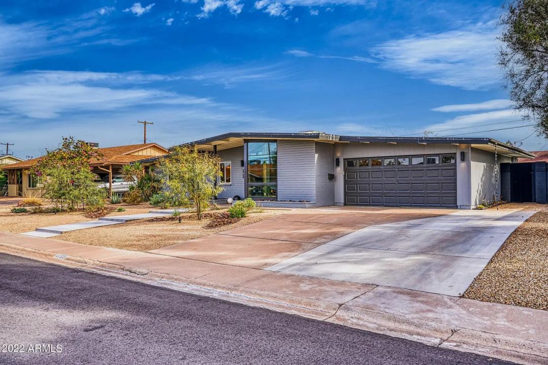 Real Estate Picture 22