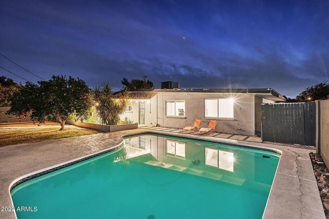Real Estate Picture 24