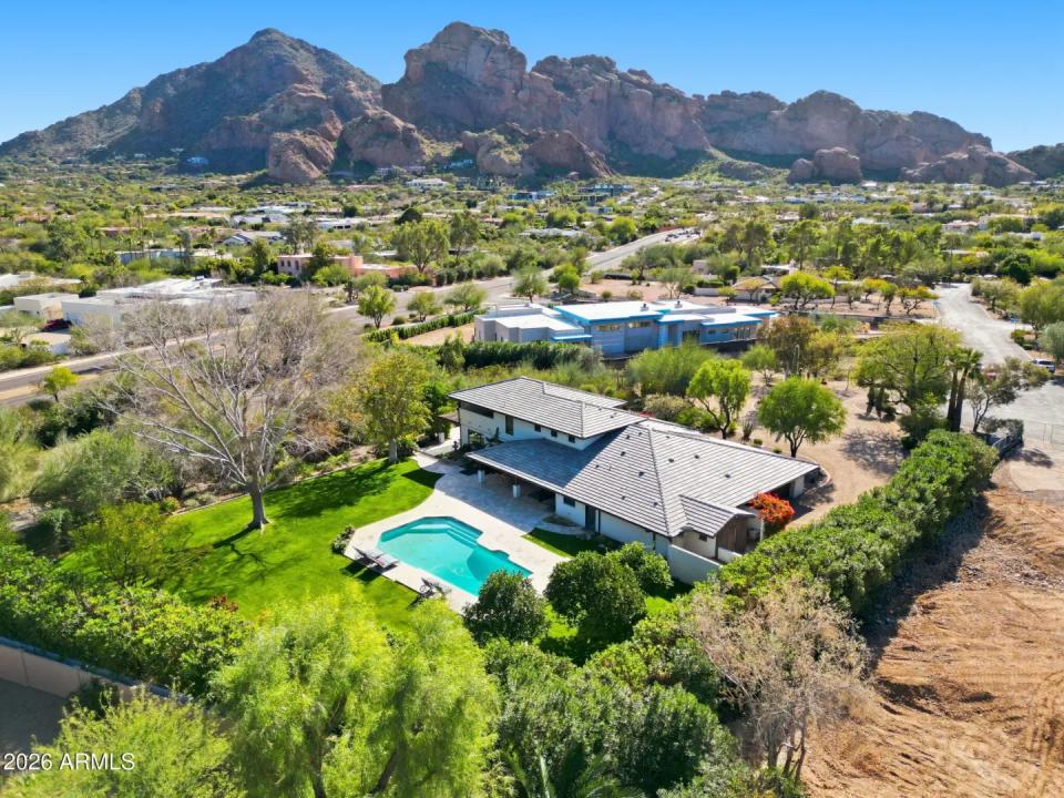Real Estate Picture 1