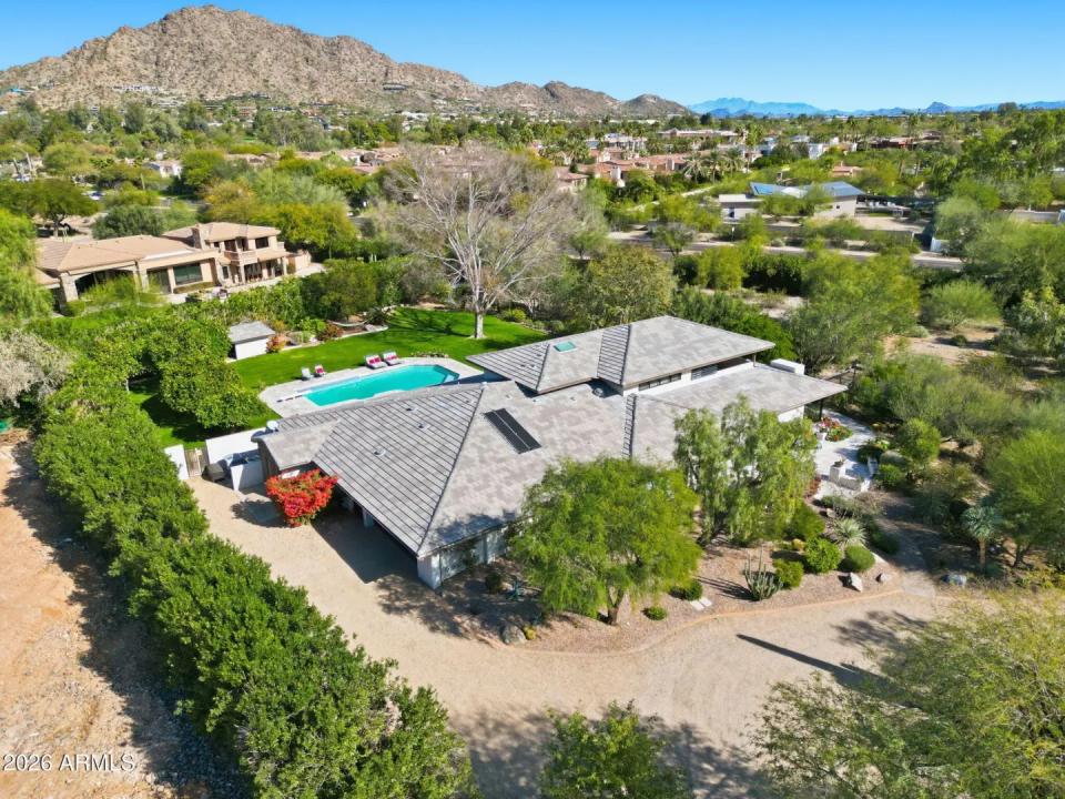 Real Estate Picture 7