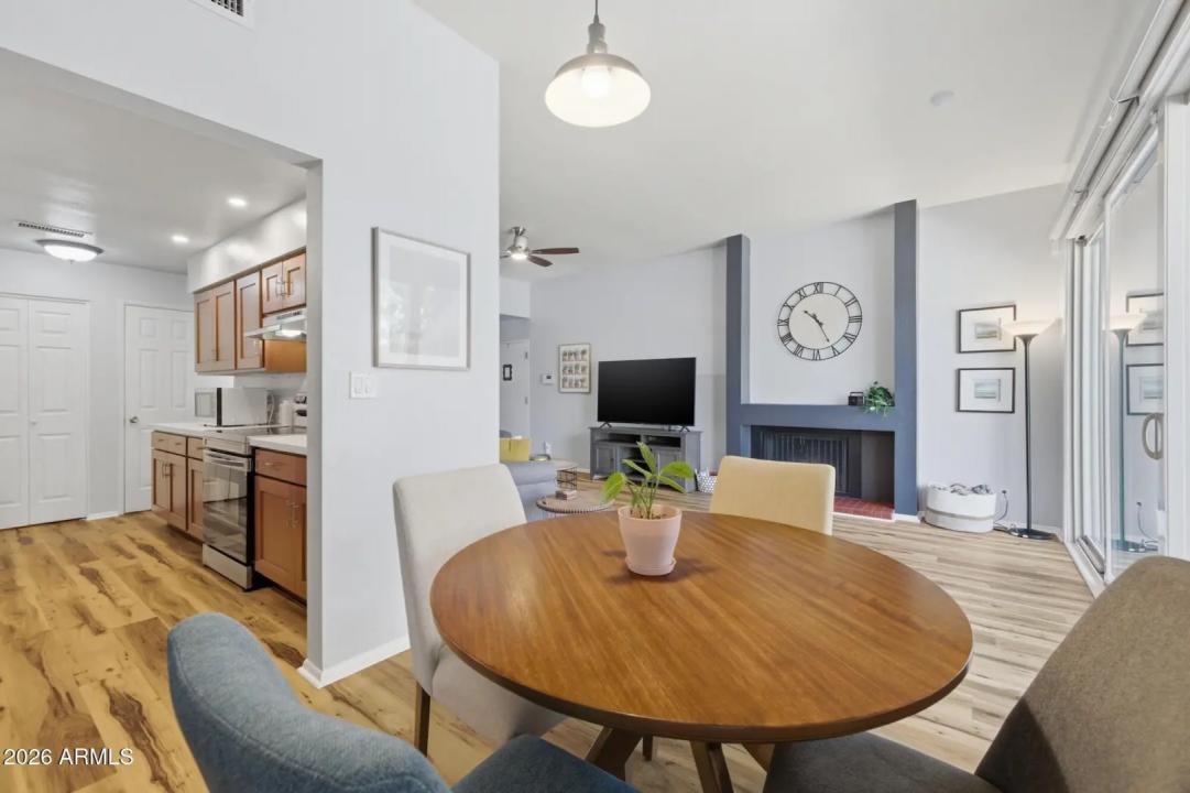 Real Estate Picture 9