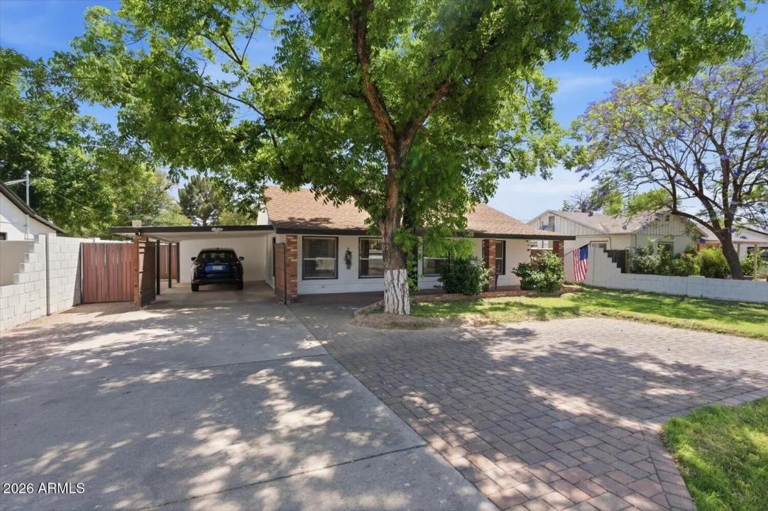 Real Estate Picture 30