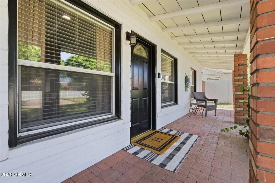 Real Estate Picture 3