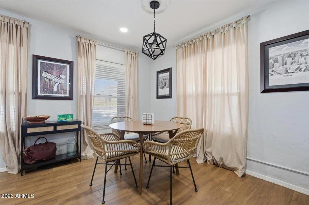 Real Estate Picture 13