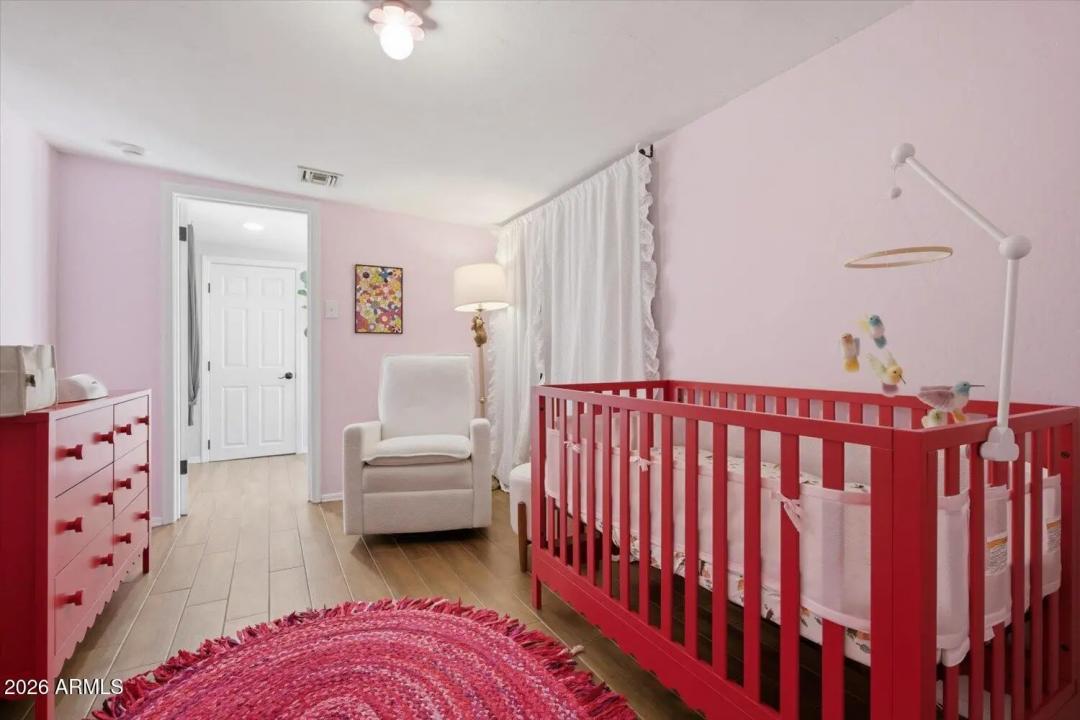 Real Estate Picture 23