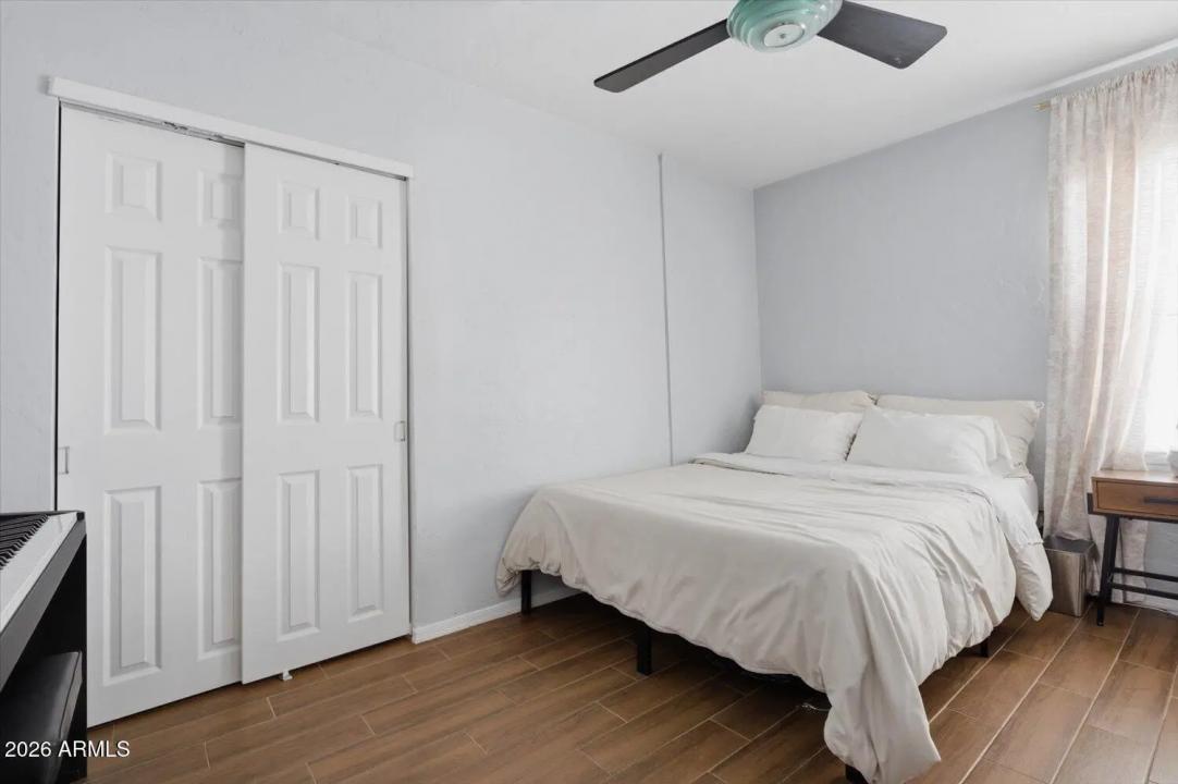 Real Estate Picture 25