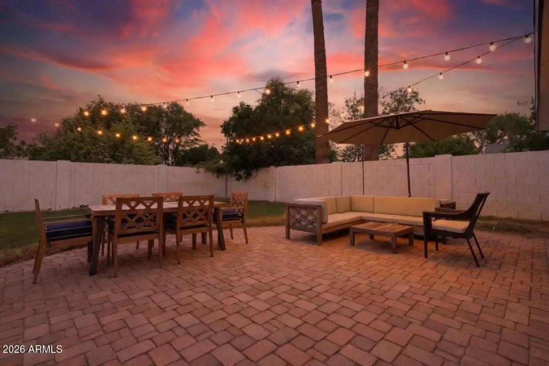 Real Estate Picture 5
