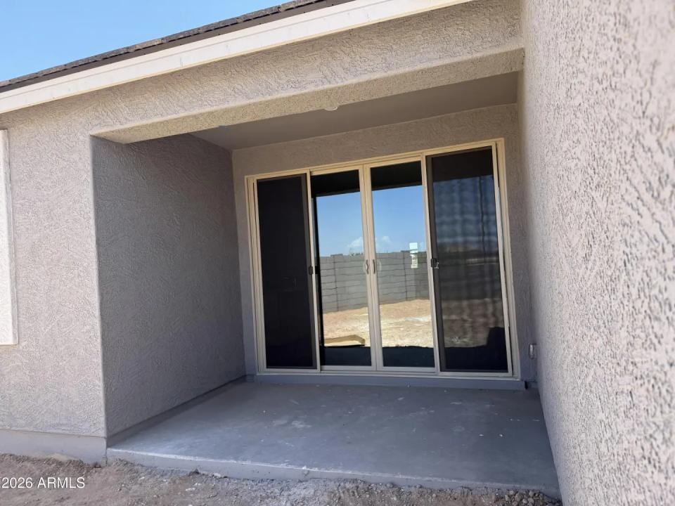 Real Estate Picture 8