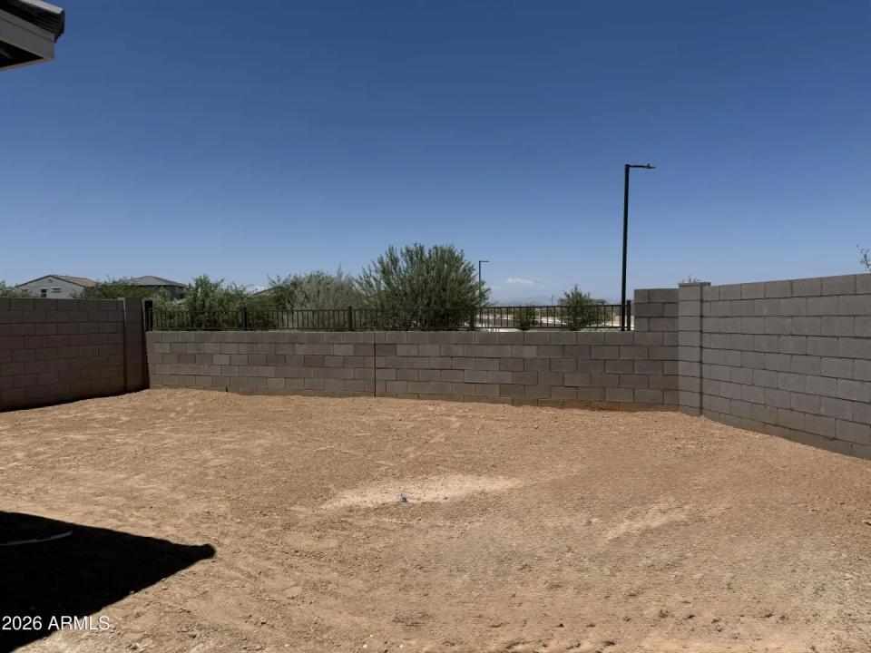 Real Estate Picture 9