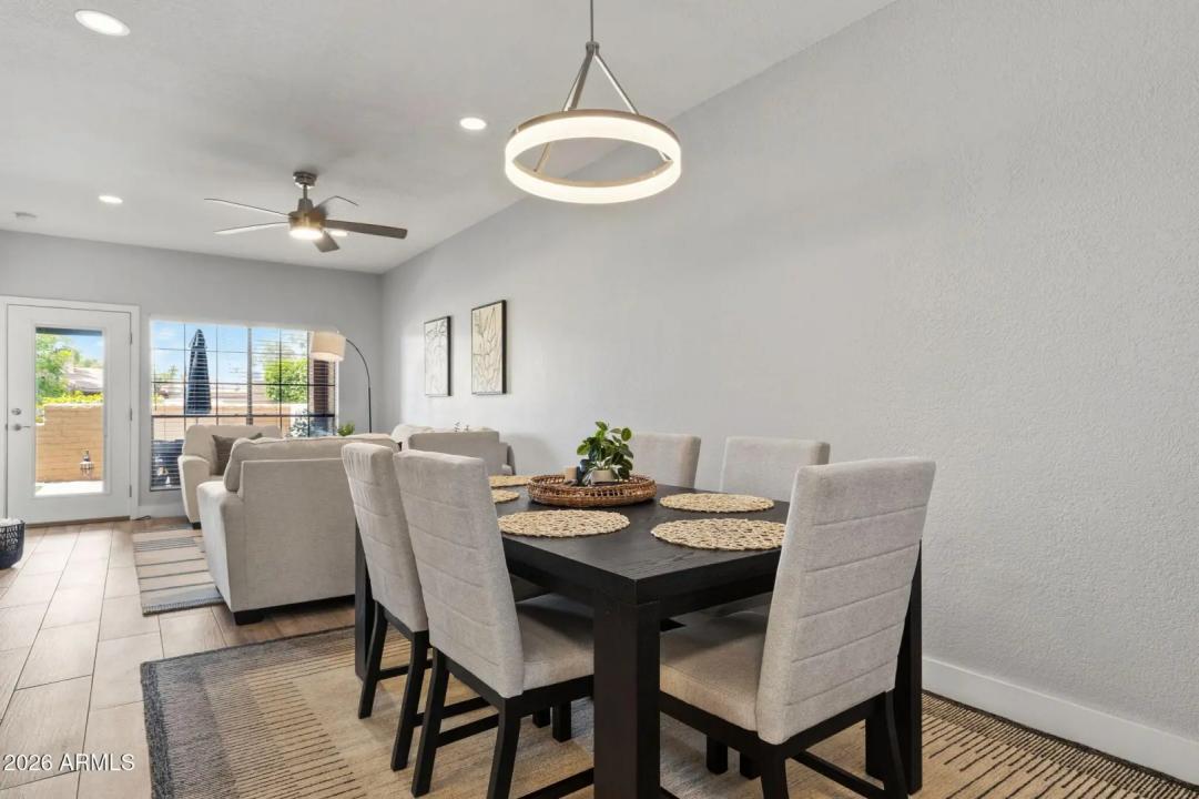 Real Estate Picture 7