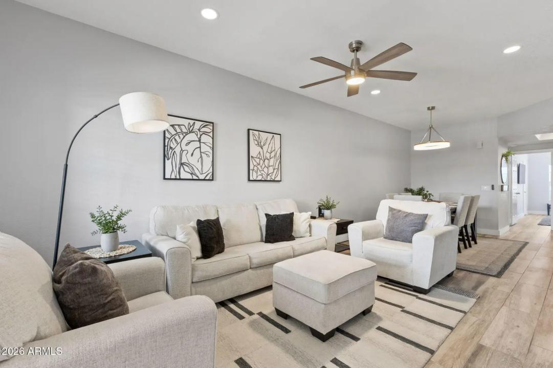 Real Estate Picture 5