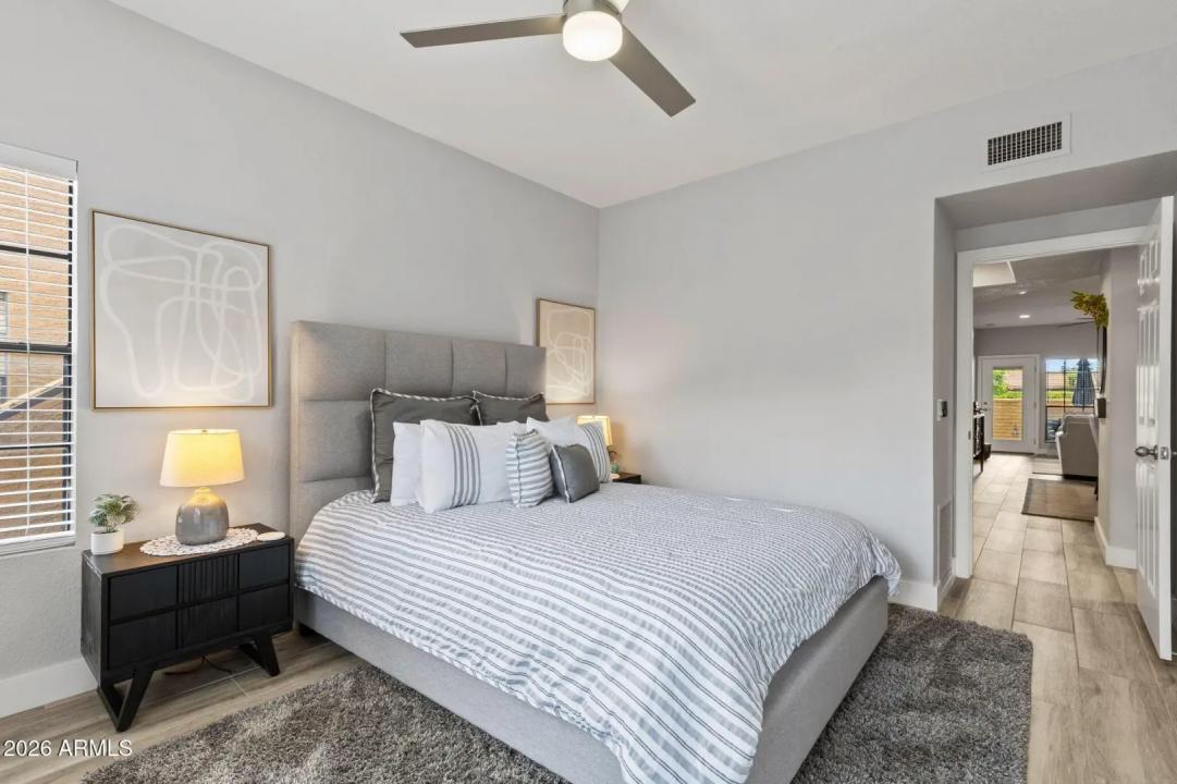Real Estate Picture 18