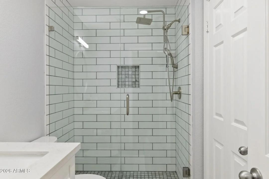 Real Estate Picture 21