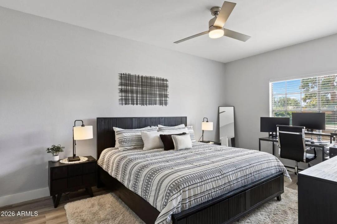 Real Estate Picture 12