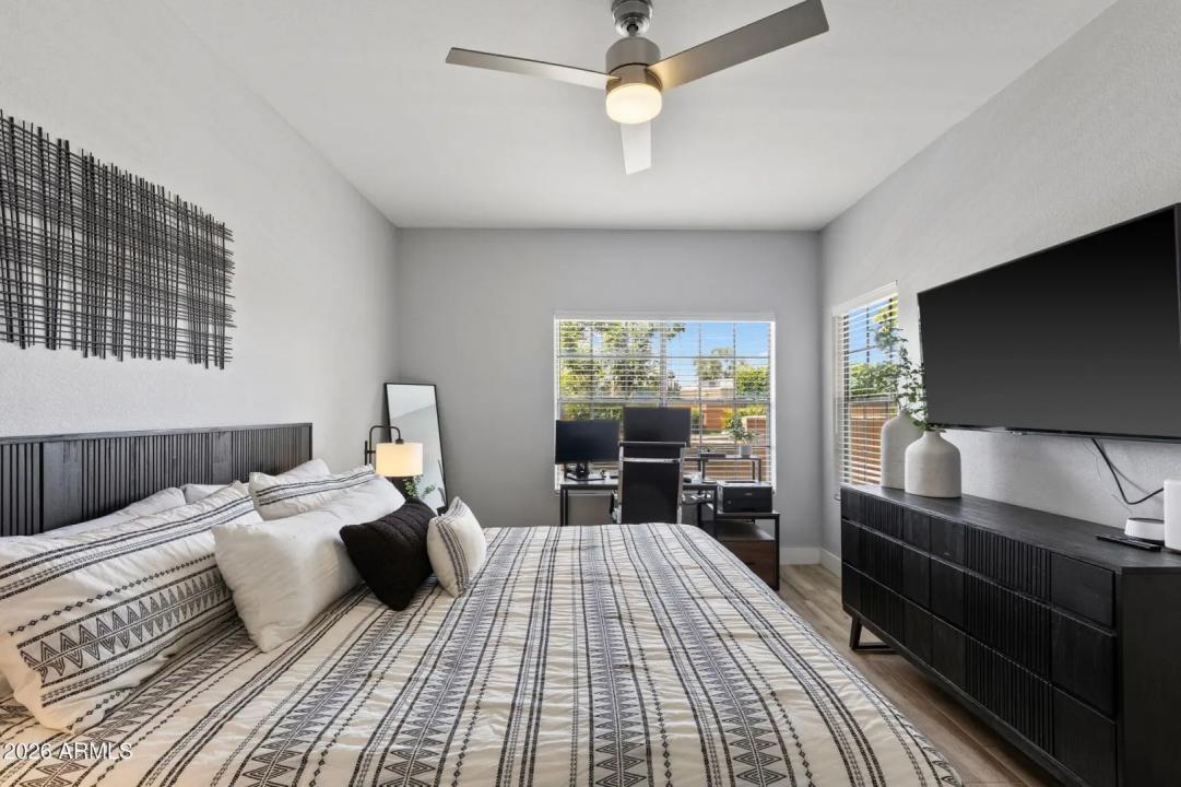 Real Estate Picture 13