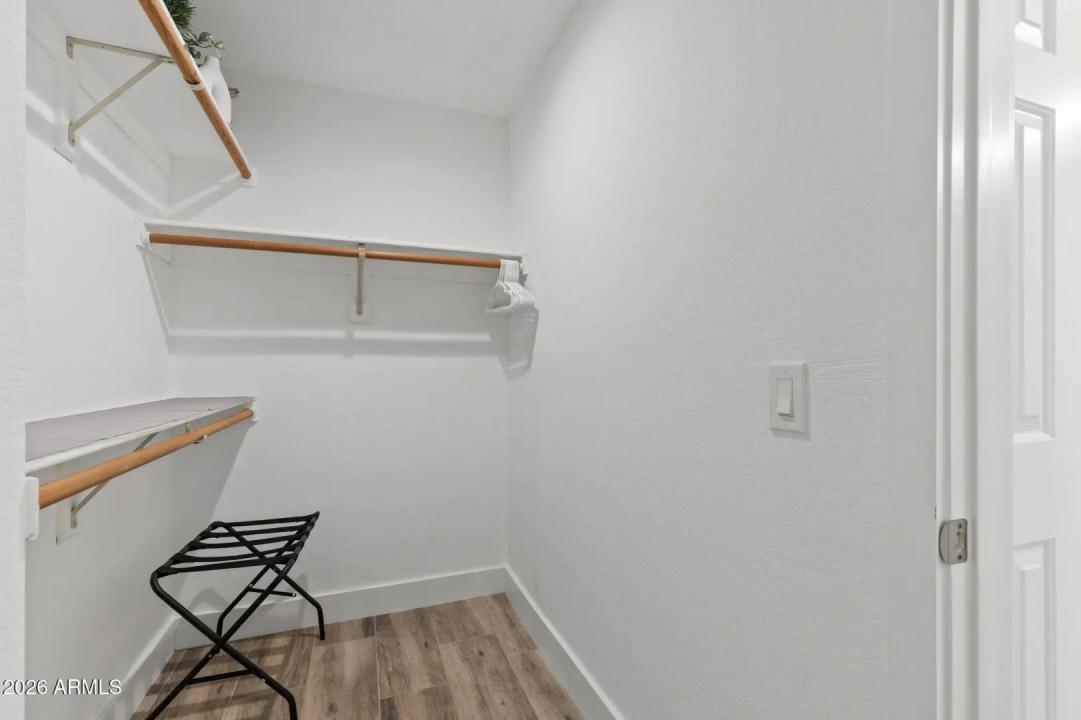 Real Estate Picture 17