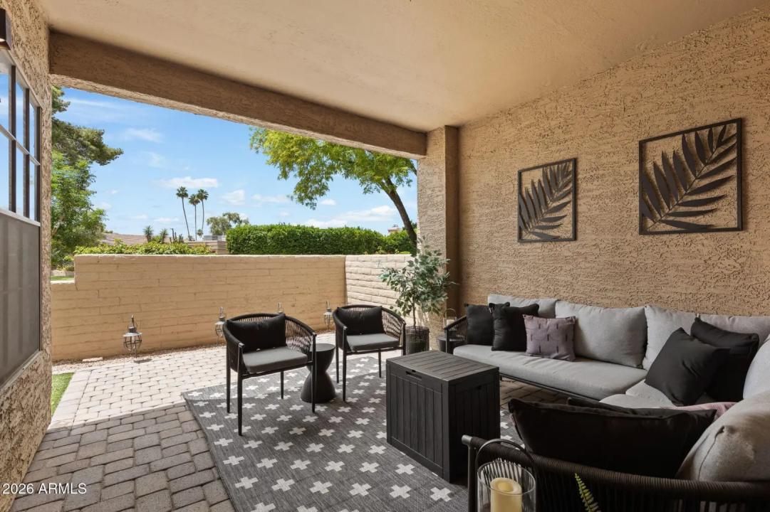 Real Estate Picture 24