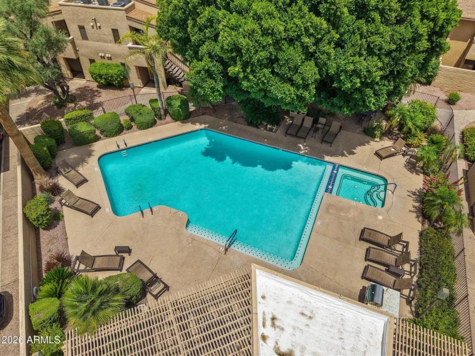 Real Estate Picture 28