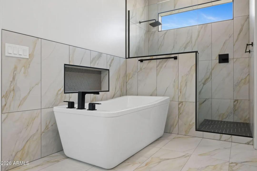 Real Estate Picture 17