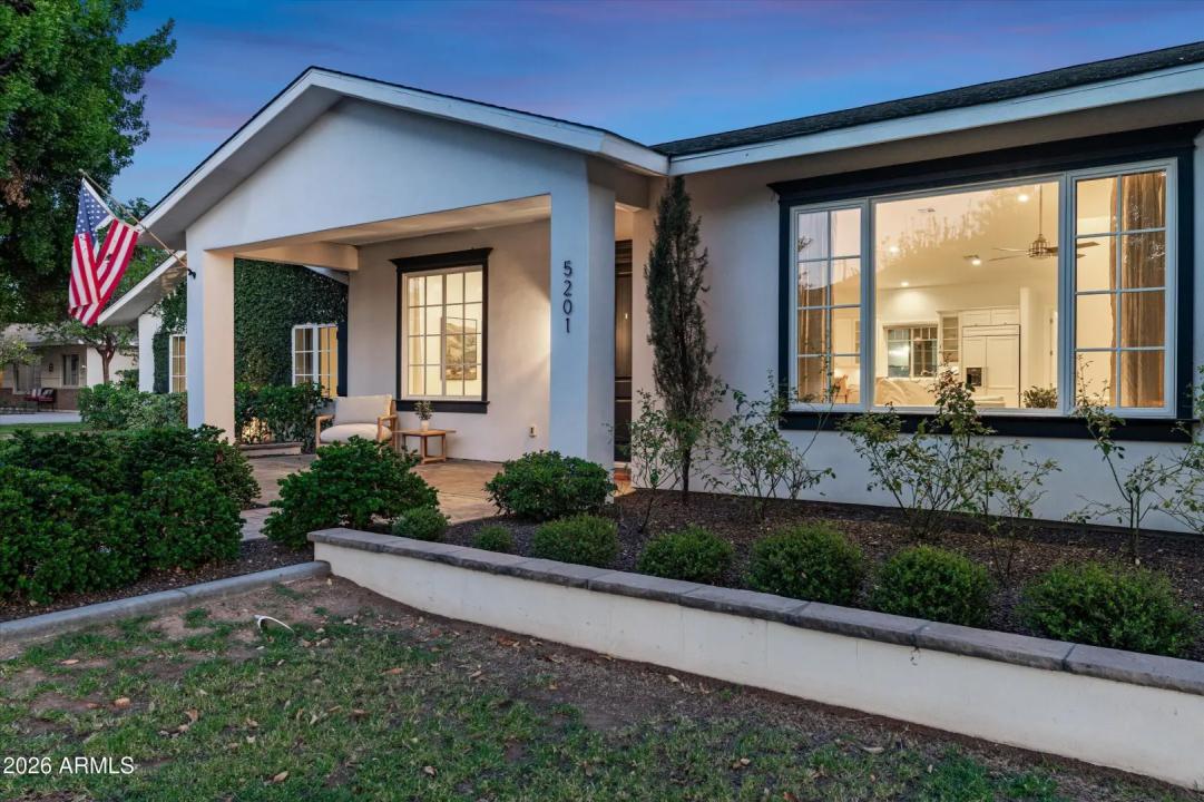 Real Estate Picture 3