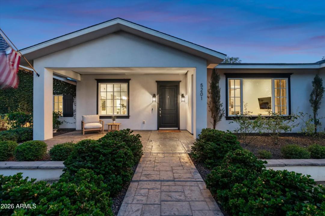Real Estate Picture 4