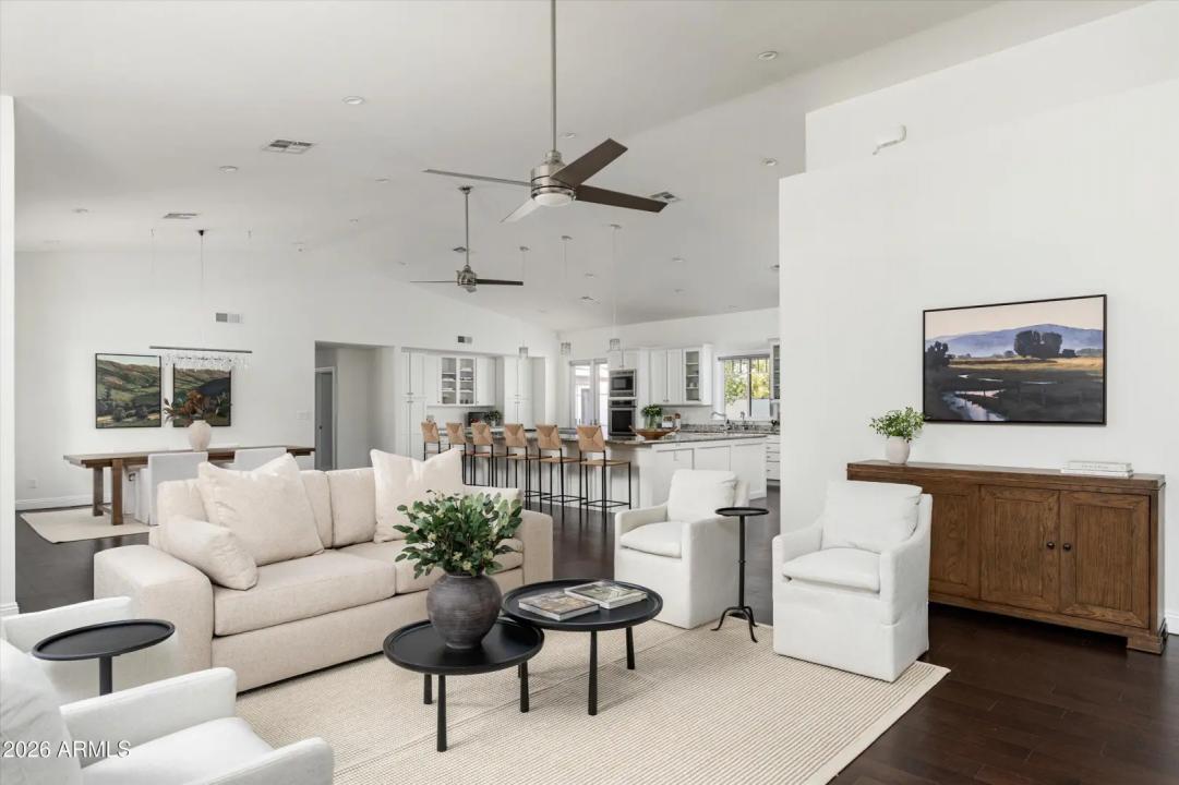 Real Estate Picture 15