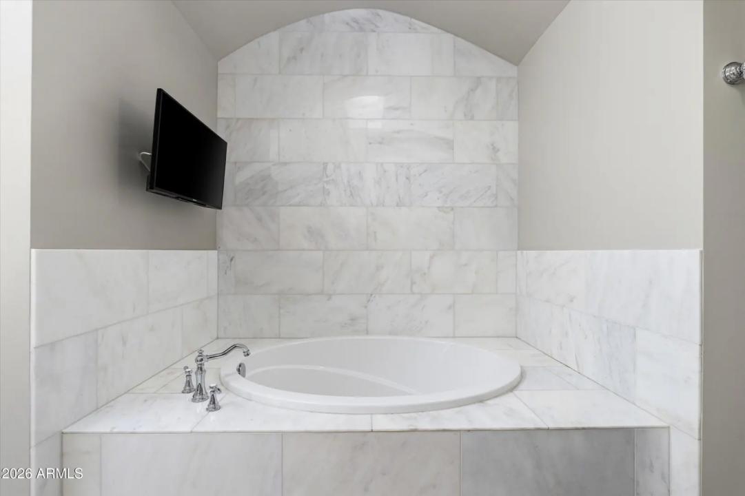 Real Estate Picture 21