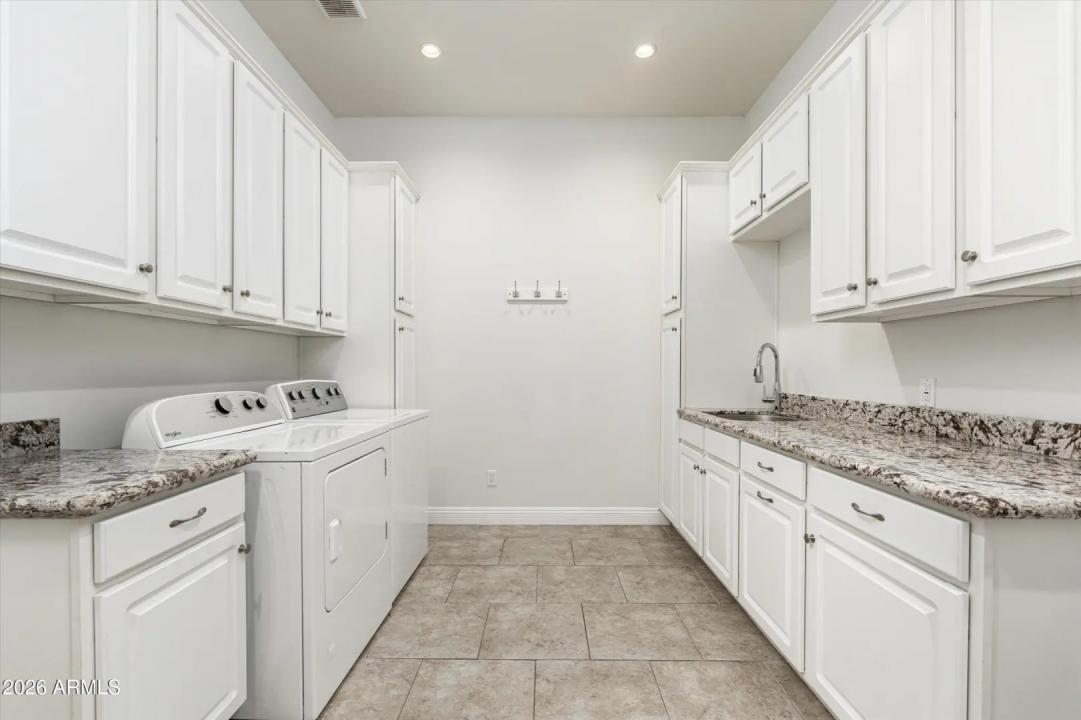 Real Estate Picture 34