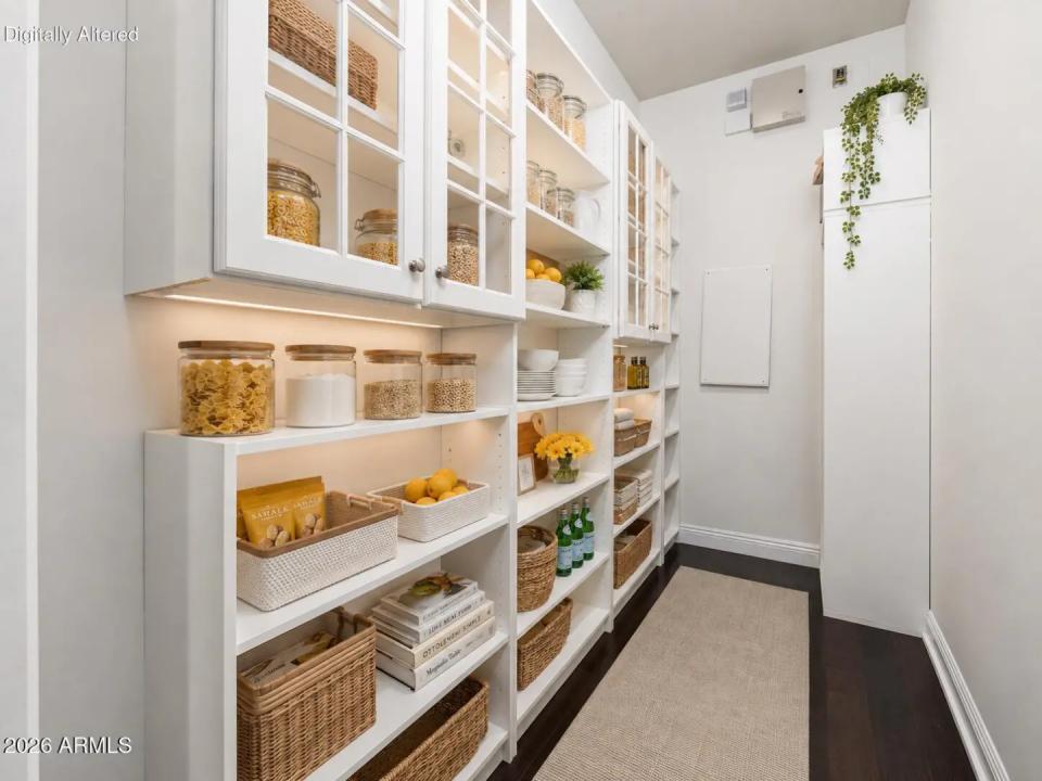 Real Estate Picture 12