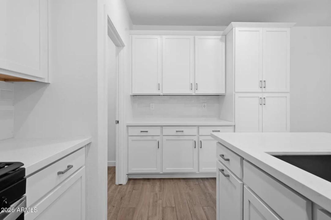 Real Estate Picture 13