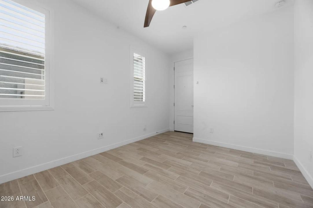 Real Estate Picture 19