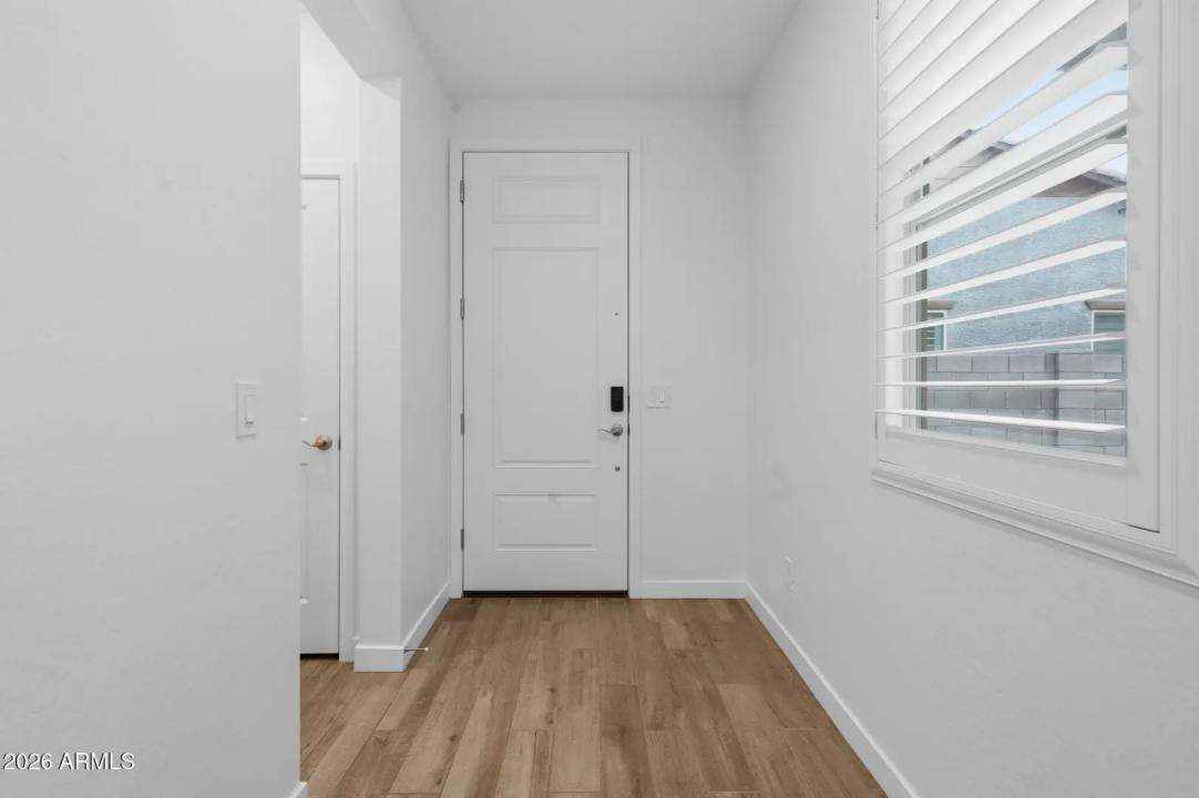 Real Estate Picture 4