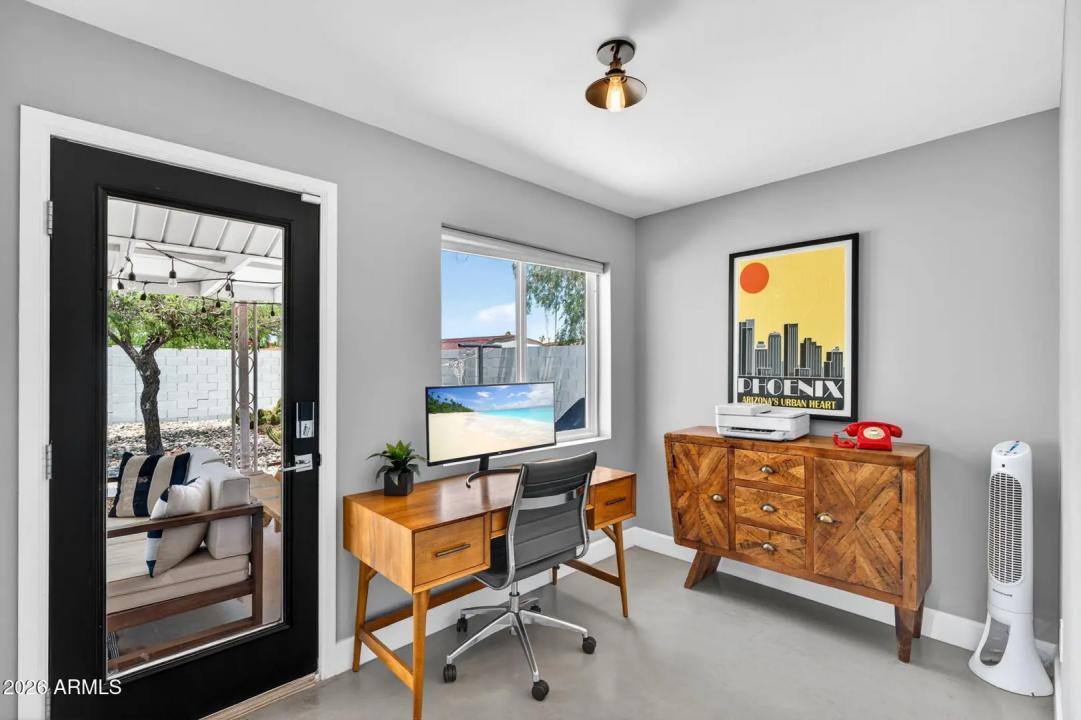 Real Estate Picture 16
