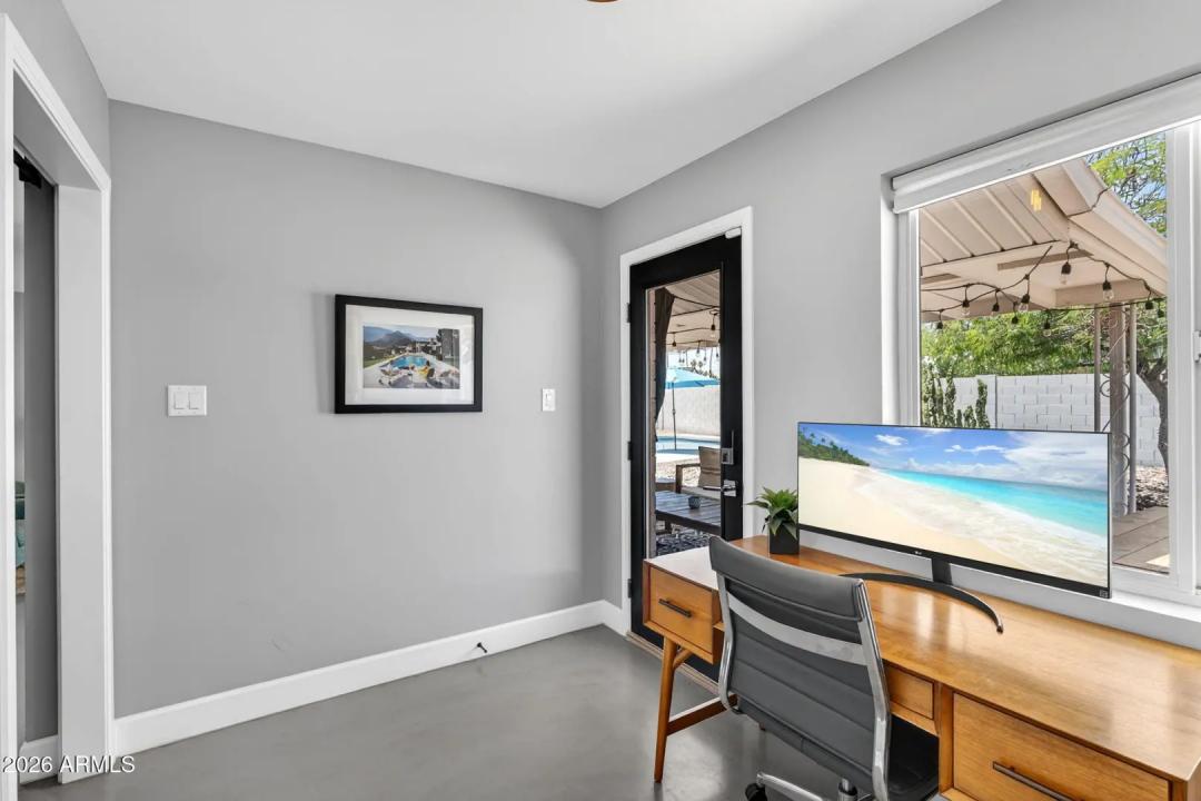 Real Estate Picture 17