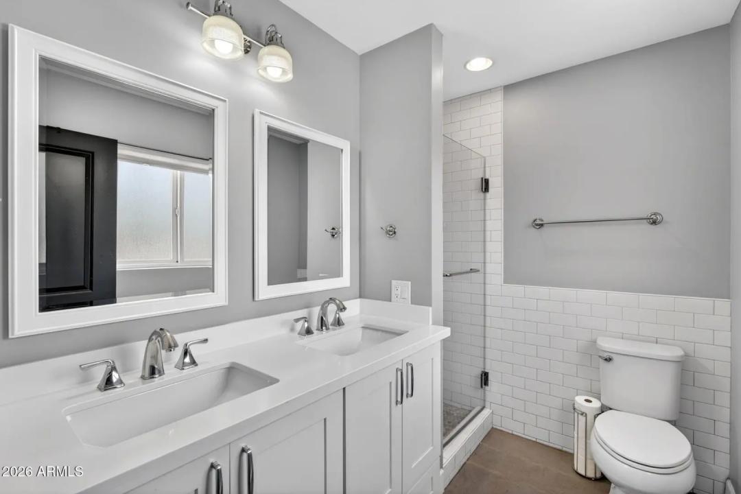 Real Estate Picture 23