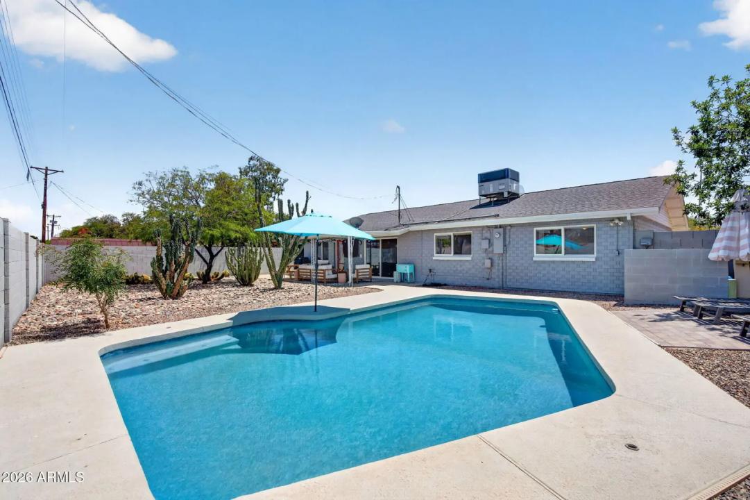 Real Estate Picture 33