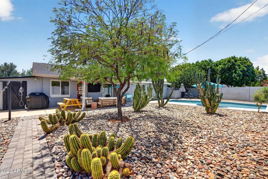 Real Estate Picture 37