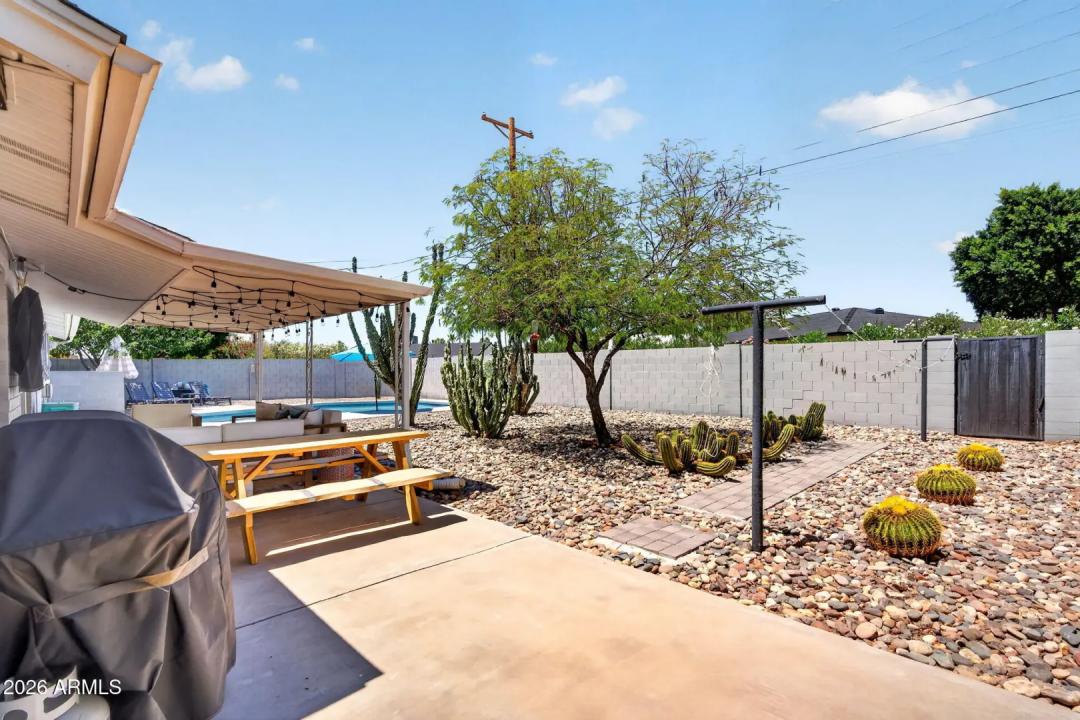 Real Estate Picture 38
