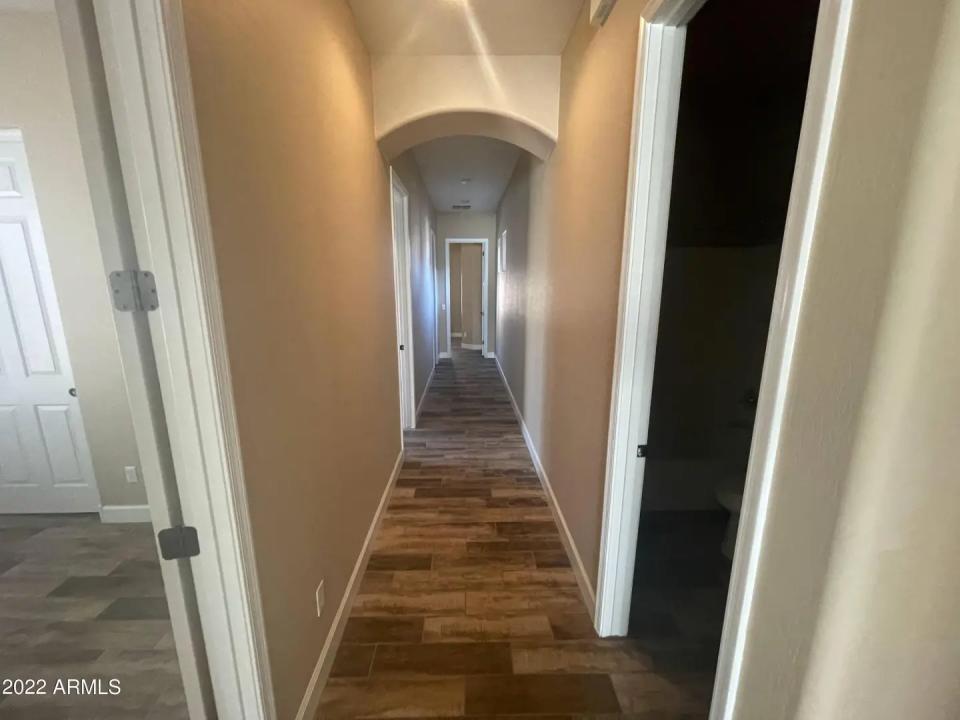 Real Estate Picture 11