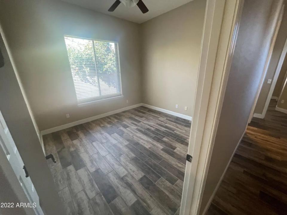 Real Estate Picture 14