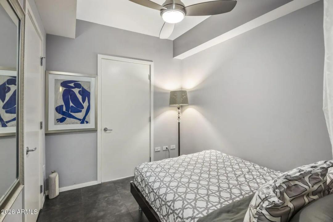Real Estate Picture 5
