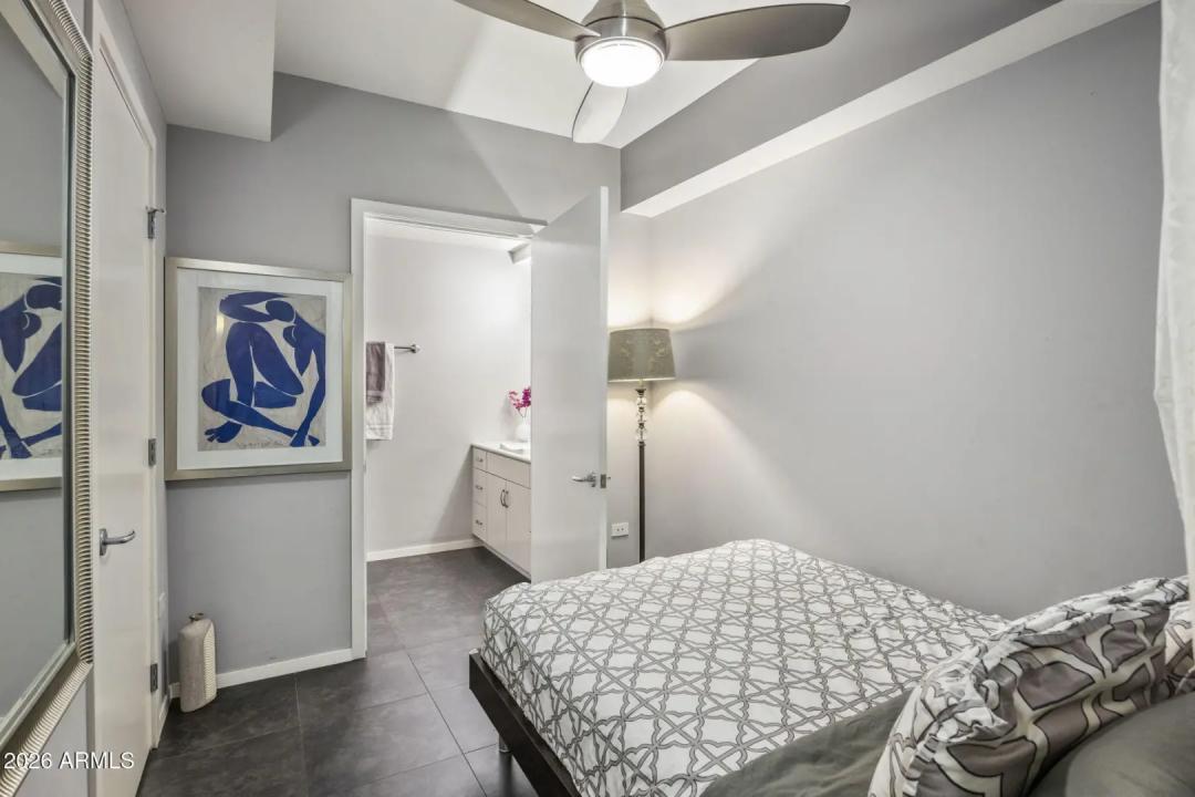 Real Estate Picture 6
