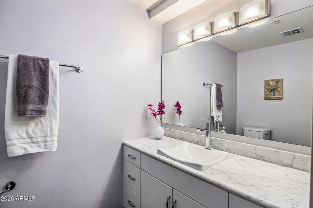 Real Estate Picture 7