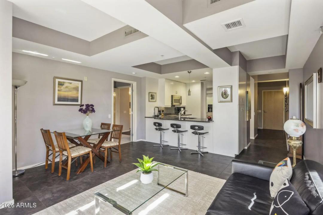 Real Estate Picture 8