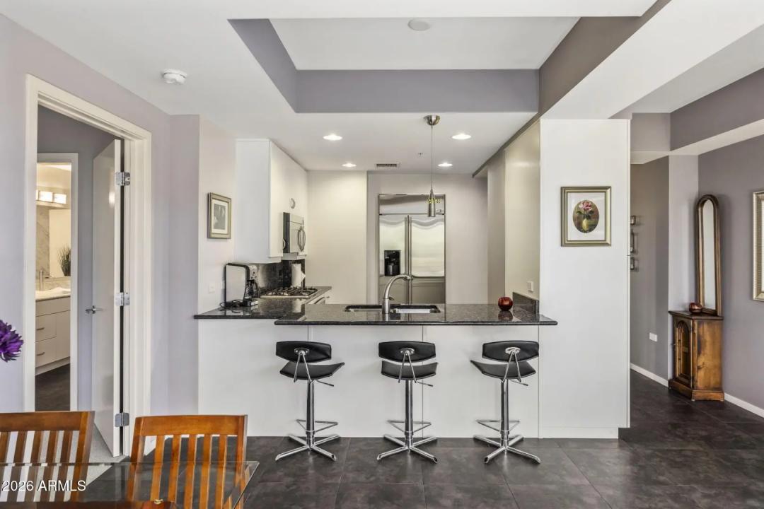 Real Estate Picture 11