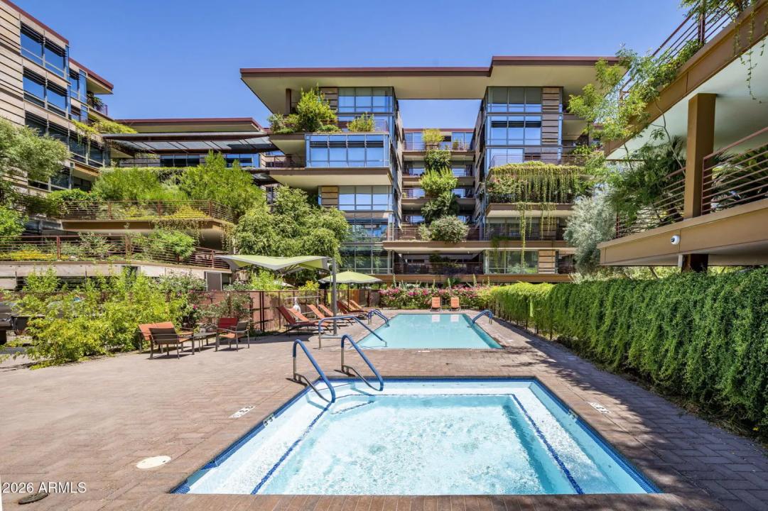 Real Estate Picture 23