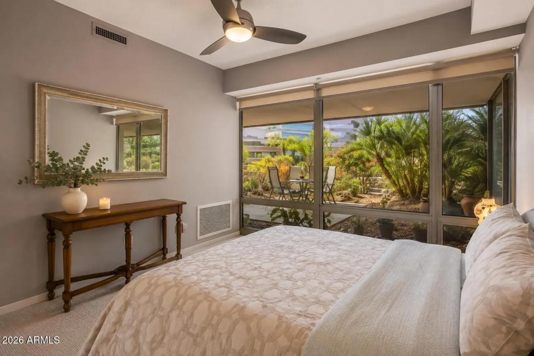 Real Estate Picture 14