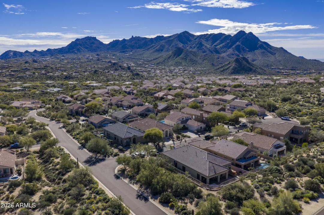 Real Estate Picture 5