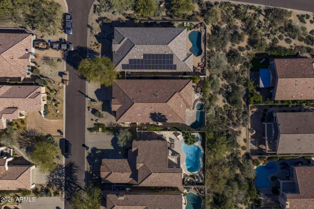 Real Estate Picture 6