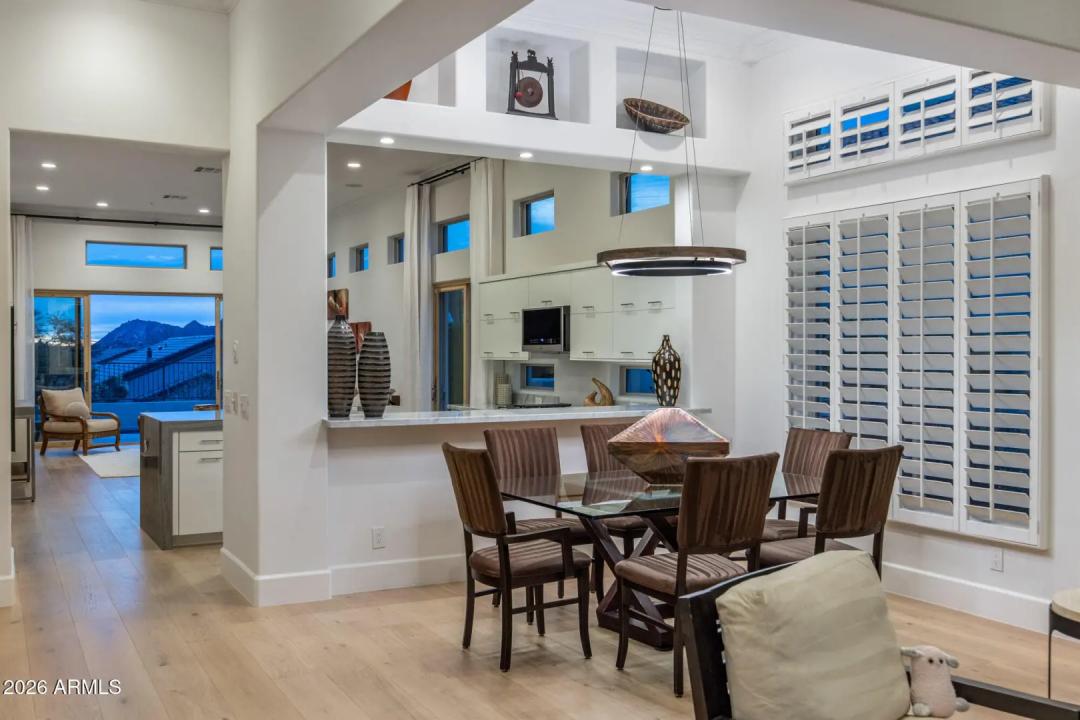 Real Estate Picture 10